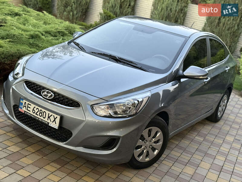 Седан Hyundai Accent 2019 в Днепре