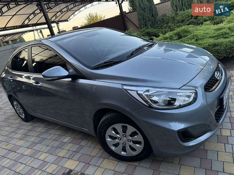 Седан Hyundai Accent 2019 в Днепре