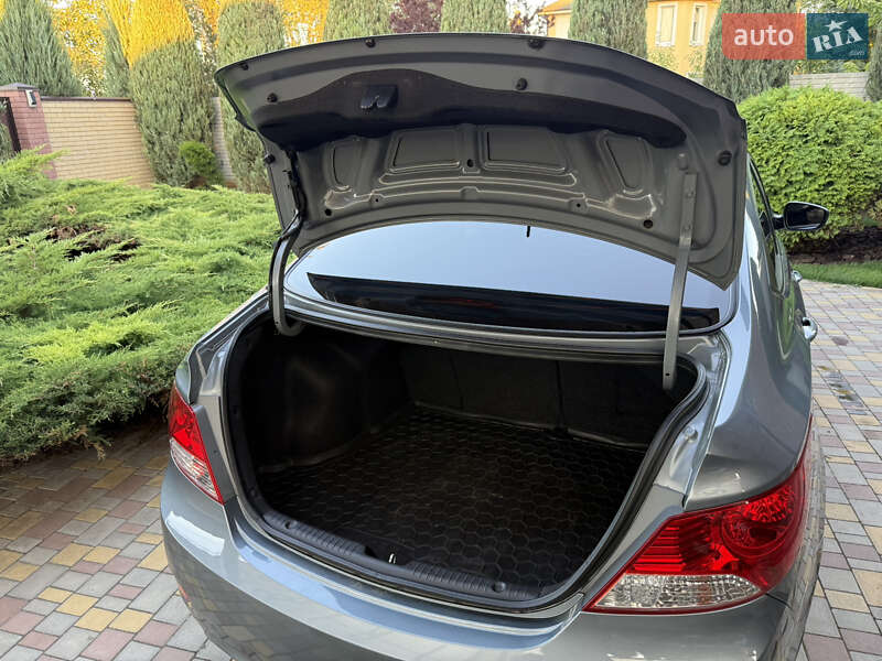 Седан Hyundai Accent 2019 в Днепре