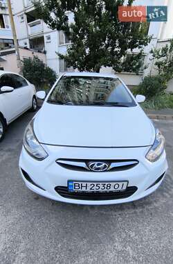 Седан Hyundai Accent 2016 в Києві