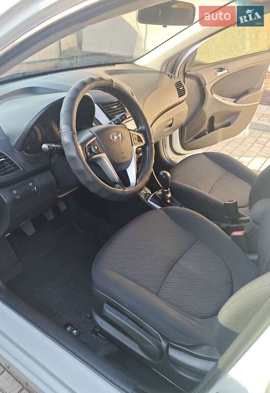 Седан Hyundai Accent 2013 в Кролевці фото 15 Седан Hyundai Accent 2013 в Кролевці