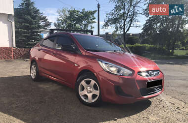 Седан Hyundai Accent 2011 в Черновцах