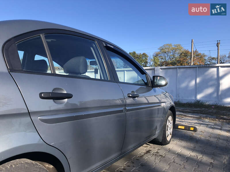 Седан Hyundai Accent 2008 в Ирпене