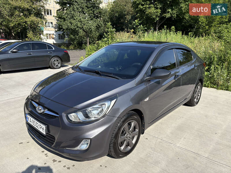 Hyundai Accent 2013