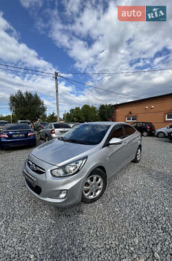 Седан Hyundai Accent 2011 в Дергачах