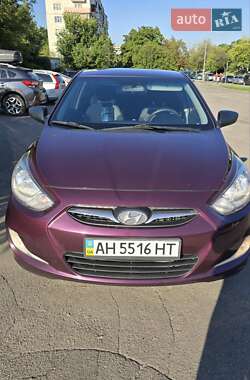 Седан Hyundai Accent 2012 в Киеве