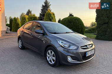 Седан Hyundai Accent 2011 в Буске