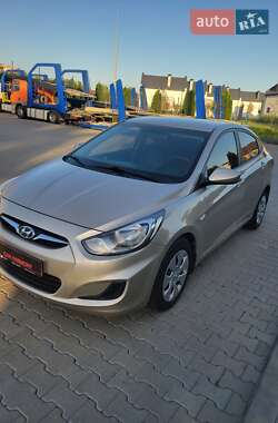 Седан Hyundai Accent 2012 в Киеве