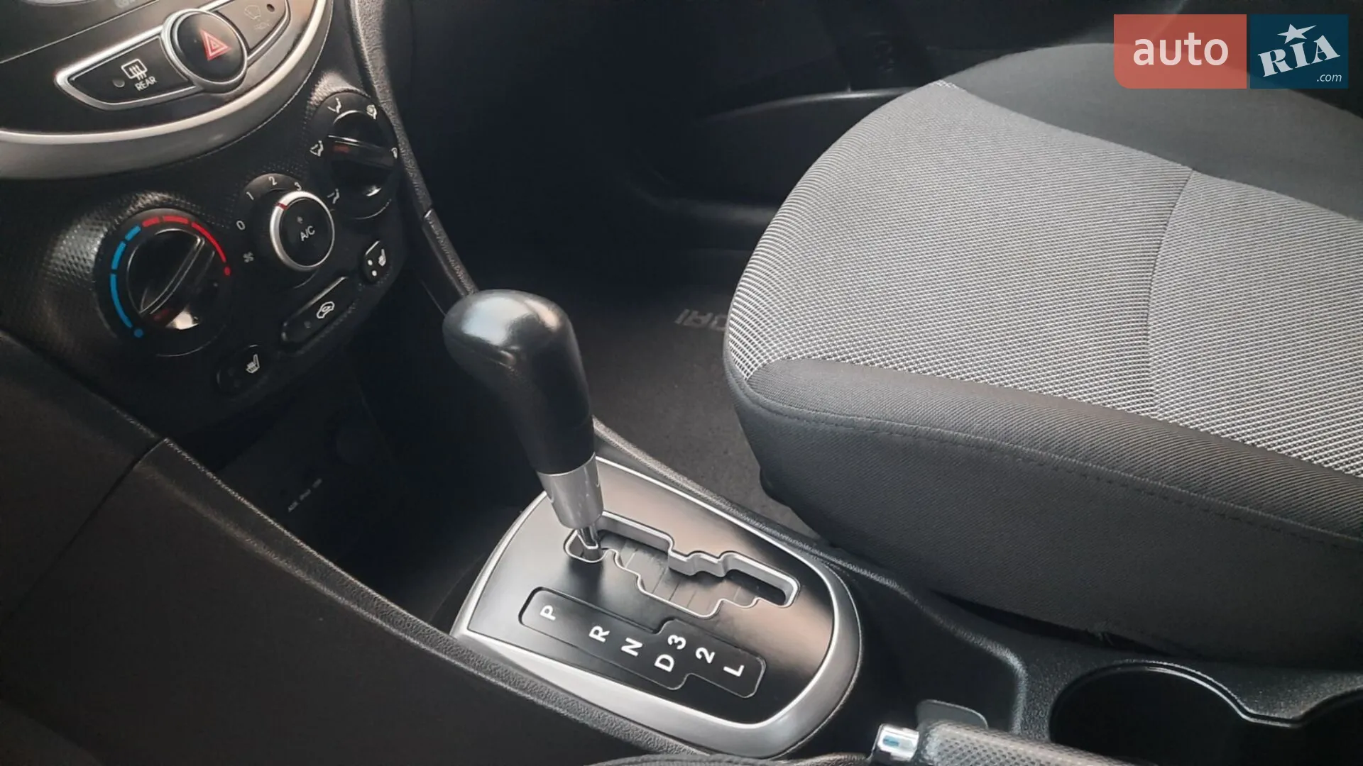 2013 Hyundai Accent - мініатюра 26
