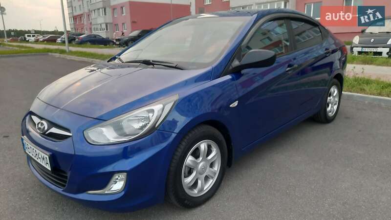 Седан Hyundai Accent 2013 в Виннице