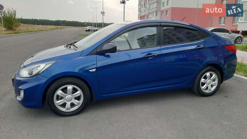 Седан Hyundai Accent 2013 в Виннице