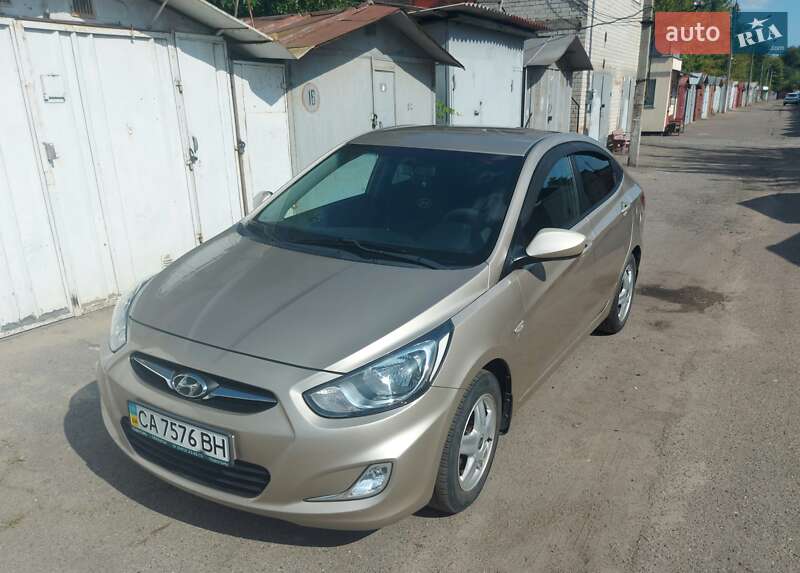 Седан Hyundai Accent 2012 в Черкассах фото 7 Седан Hyundai Accent 2012 в Черкассах