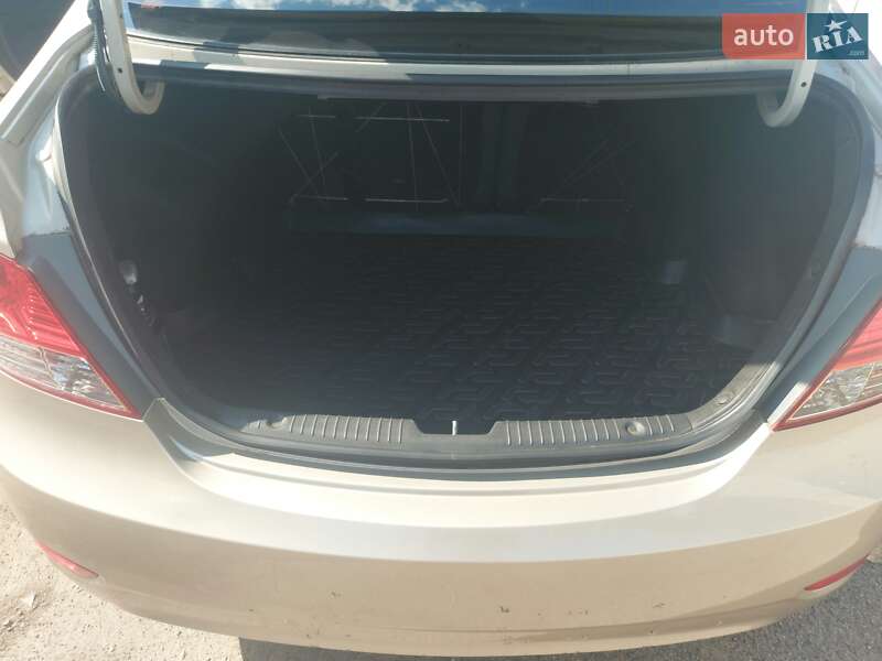 Седан Hyundai Accent 2012 в Черкассах фото 19 Седан Hyundai Accent 2012 в Черкассах