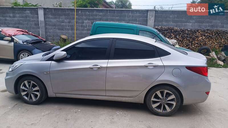 Hyundai Accent 2016