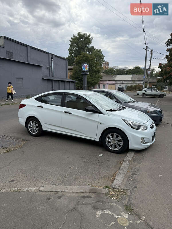 Седан Hyundai Accent 2013 в Одессе