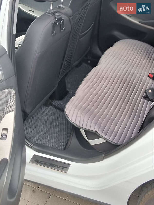 Седан Hyundai Accent 2013 в Одессе