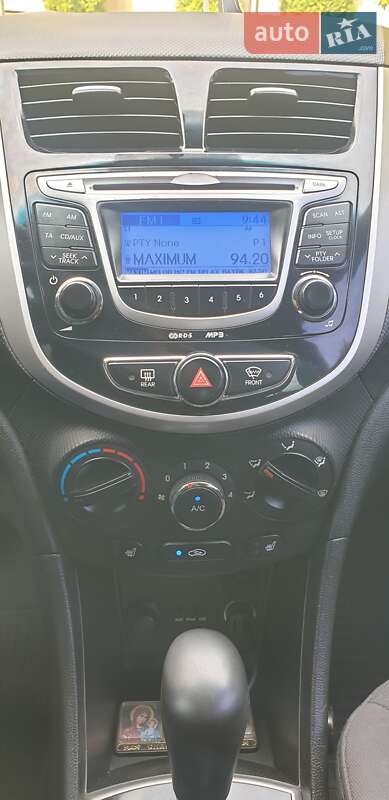 Хетчбек Hyundai Accent 2012 в Києві фото 34 Хетчбек Hyundai Accent 2012 в Києві