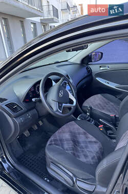 Седан Hyundai Accent 2011 в 