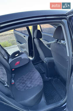 Седан Hyundai Accent 2011 в 