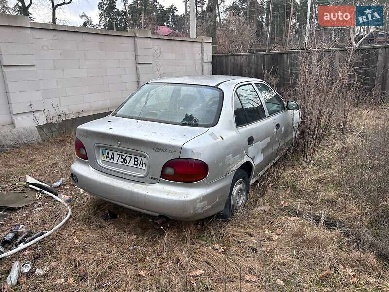 Седан Hyundai Accent 1996 в Черкассах