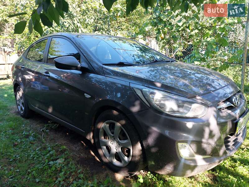 Седан Hyundai Accent 2011 в Корнине фото 8 Седан Hyundai Accent 2011 в Корнине