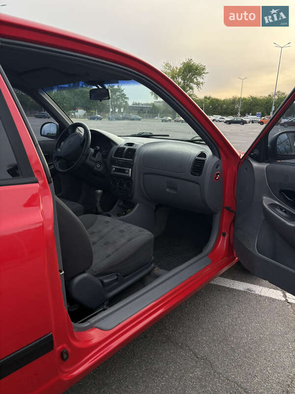 Ліфтбек Hyundai Accent 2003 в Дніпрі