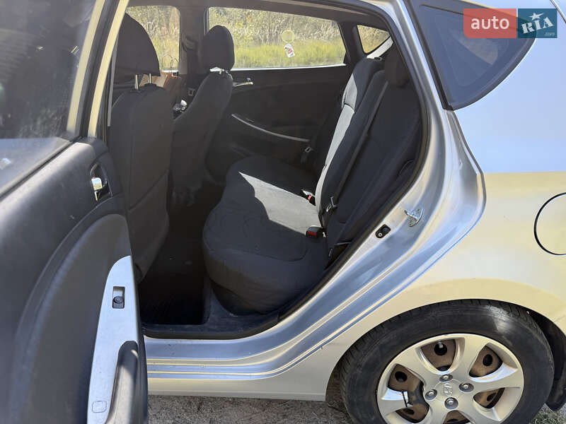 Хэтчбек Hyundai Accent 2013 в Киеве