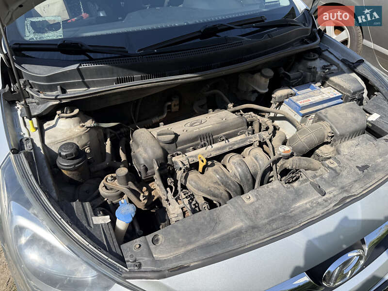 Хэтчбек Hyundai Accent 2013 в Киеве