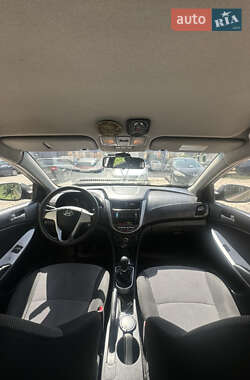 Седан Hyundai Accent 2012 в 