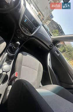 Седан Hyundai Accent 2012 в 