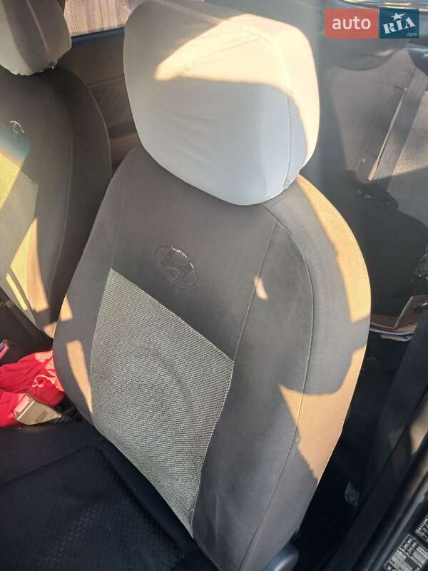 Хетчбек Hyundai Accent 2008 в Києві фото 9 Хетчбек Hyundai Accent 2008 в Києві