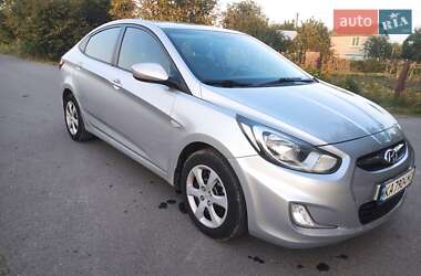 Седан Hyundai Accent 2012 в Обухове