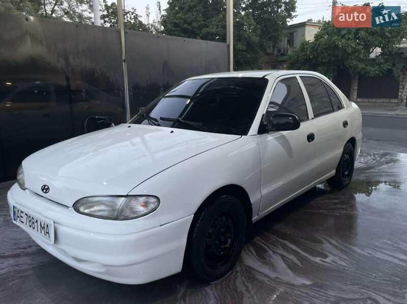Ліфтбек Hyundai Accent 1996 в Одесі