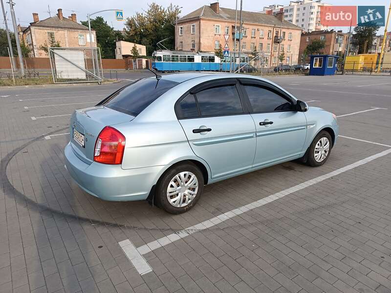 Седан Hyundai Accent 2008 в Виннице