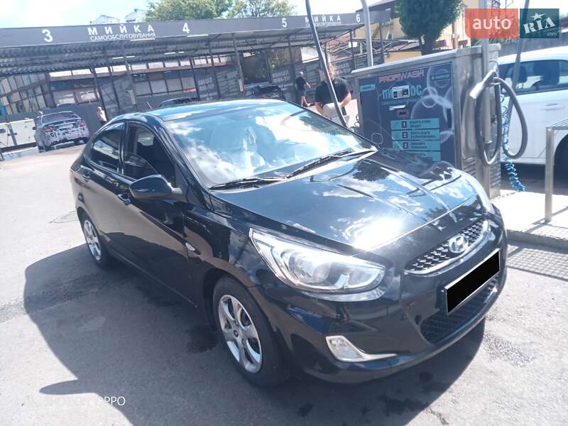 Седан Hyundai Accent 2018 в Киеве