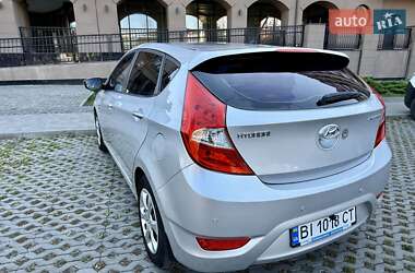 Хэтчбек Hyundai Accent 2012 в 
