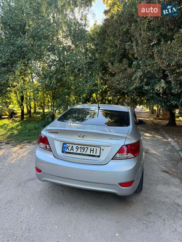 Седан Hyundai Accent 2012 в Переяславе