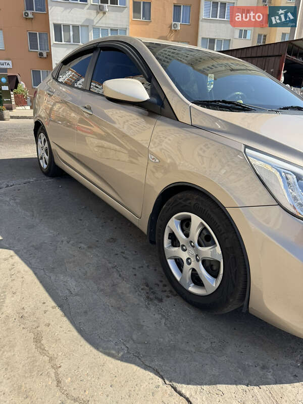 Седан Hyundai Accent 2013 в Одессе