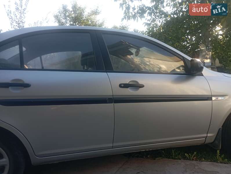 Седан Hyundai Accent 2010 в Дніпрі