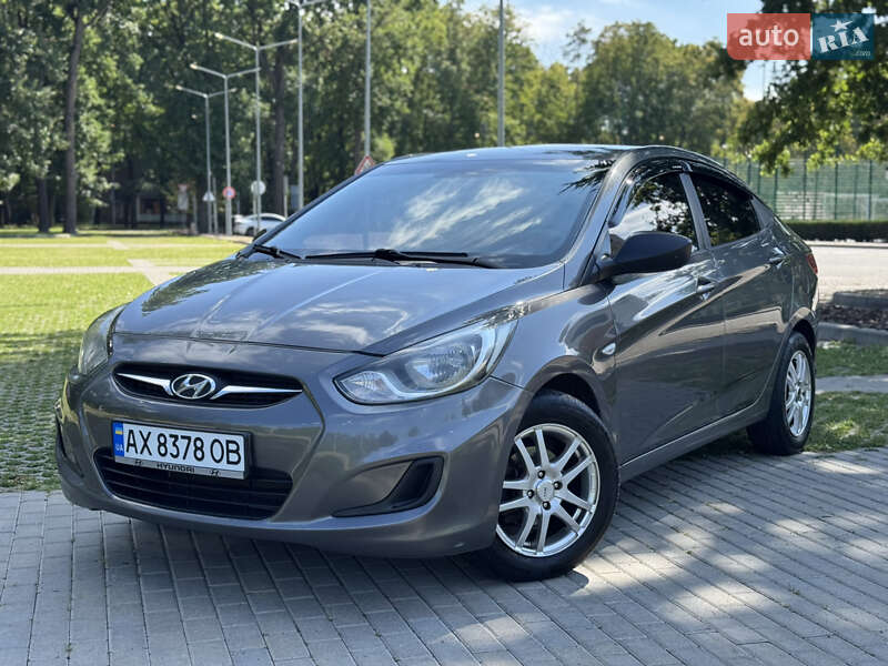Hyundai Accent 2011