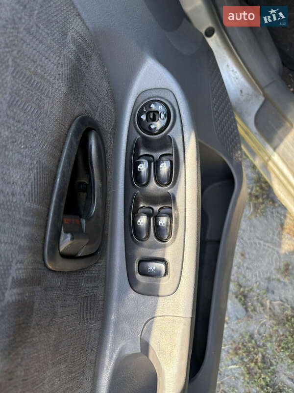 Седан Hyundai Accent 2004 в Фастове