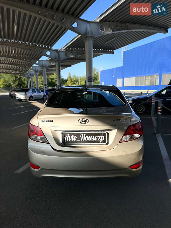 Седан Hyundai Accent 2012 в Запоріжжі