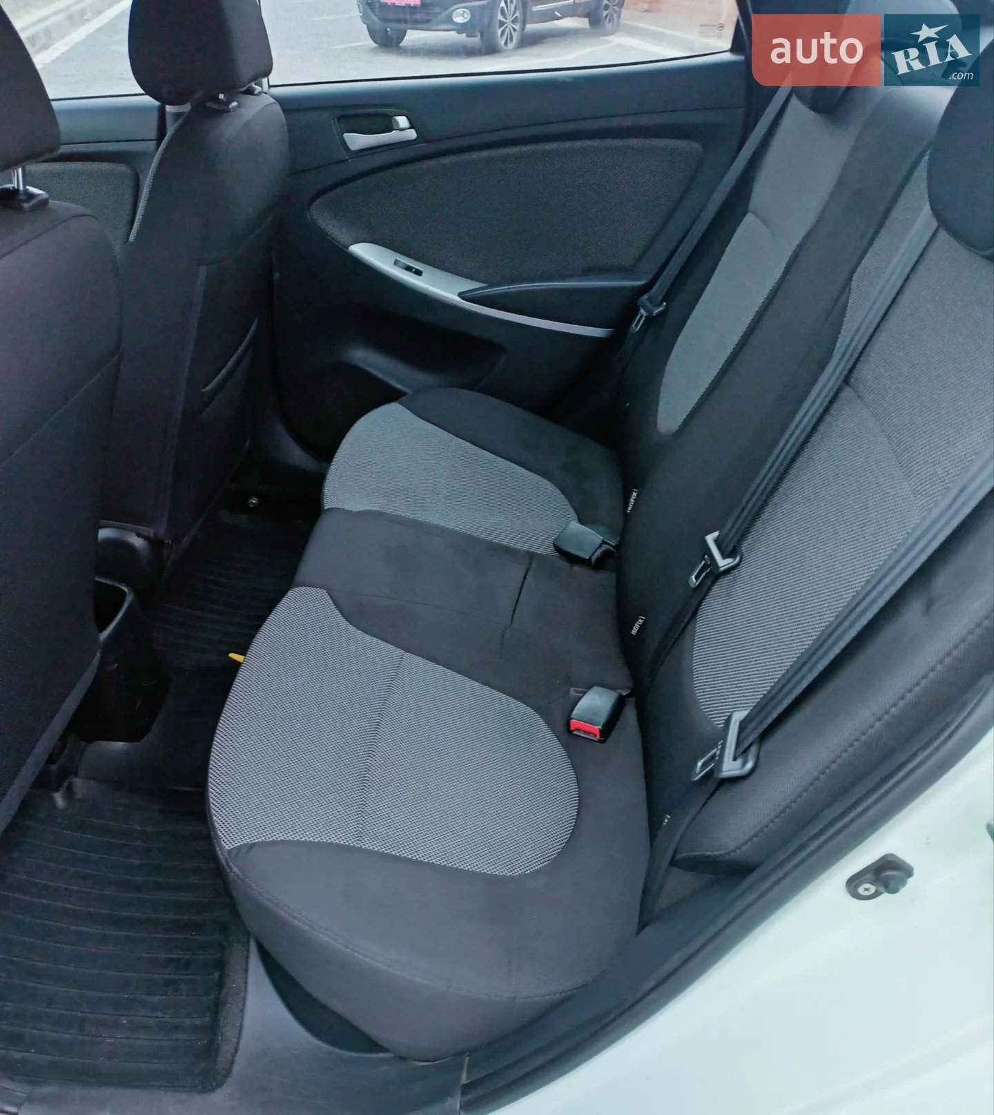 2013 Hyundai Accent - мініатюра 13