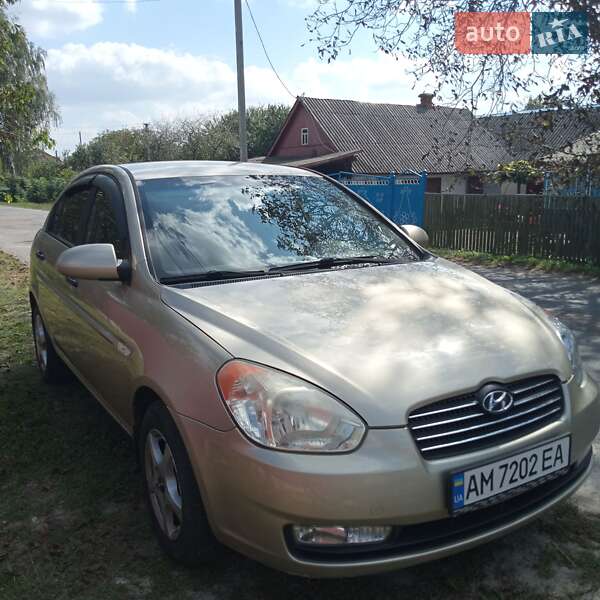 Седан Hyundai Accent 2008 в Пулинах
