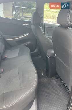 Седан Hyundai Accent 2013 в 