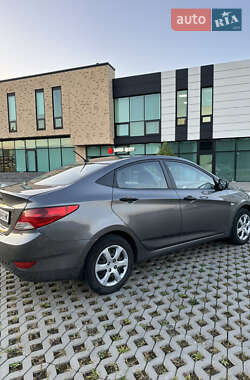 Седан Hyundai Accent 2012 в 