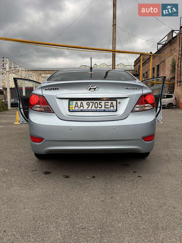 Седан Hyundai Accent 2012 в Киеве