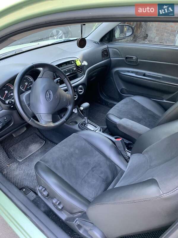 Хэтчбек Hyundai Accent 2007 в Кропивницком