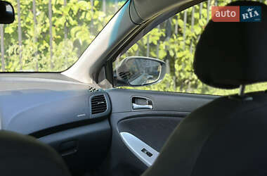 Седан Hyundai Accent 2012 в 