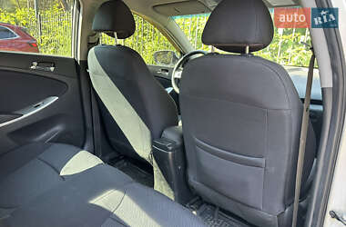 Седан Hyundai Accent 2012 в 